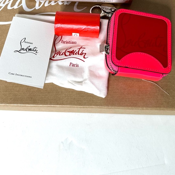 NWB Christian LOUBOUTIN Dog Pet Waste Carrier Fluorescent Pink Leather & Patent - Picture 11 of 11